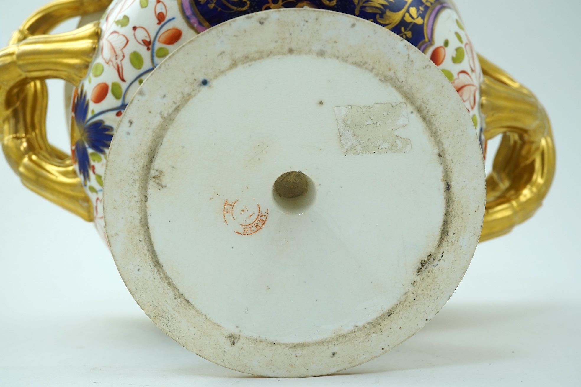A large Bloor Derby Imari twin handled campana shaped urn, early 19th century